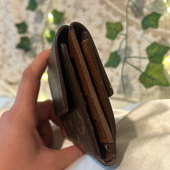 Authentic Vintage Louis Vuitton Monogram Leather Double Snap Wallet - Picture 4 of 12